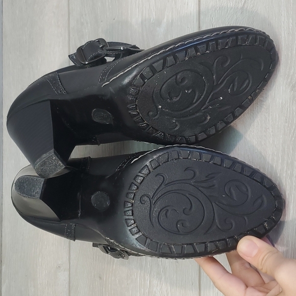 Euro By Sofft Sadira Ankle Leather heels booties shoes sz 11M - Picture 9 of 13